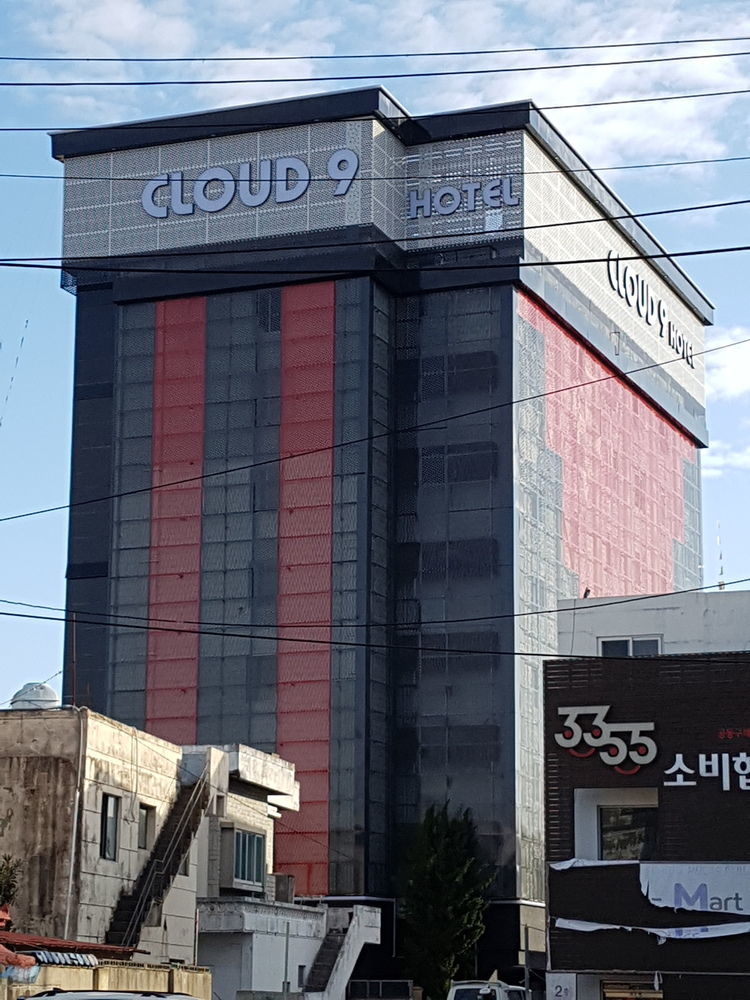 Cloud Nine Hotel Gimhae Exteriör bild