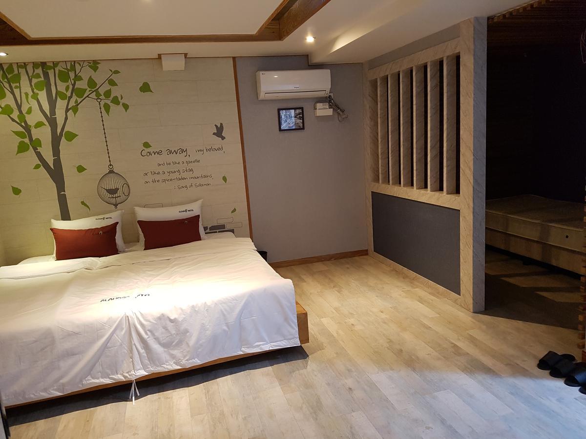 Cloud Nine Hotel Gimhae Exteriör bild